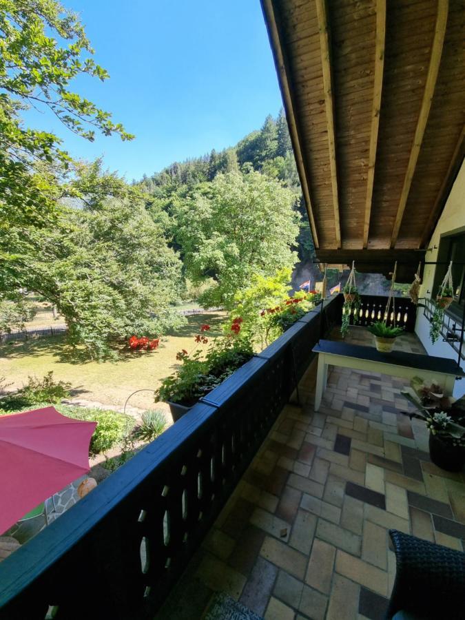 B&B Am Sahrbach Altenahr Esterno foto